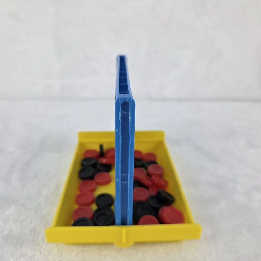 Vintage 1986 MB Travel Connect Four Complete Pocket Game Fast Shipping
